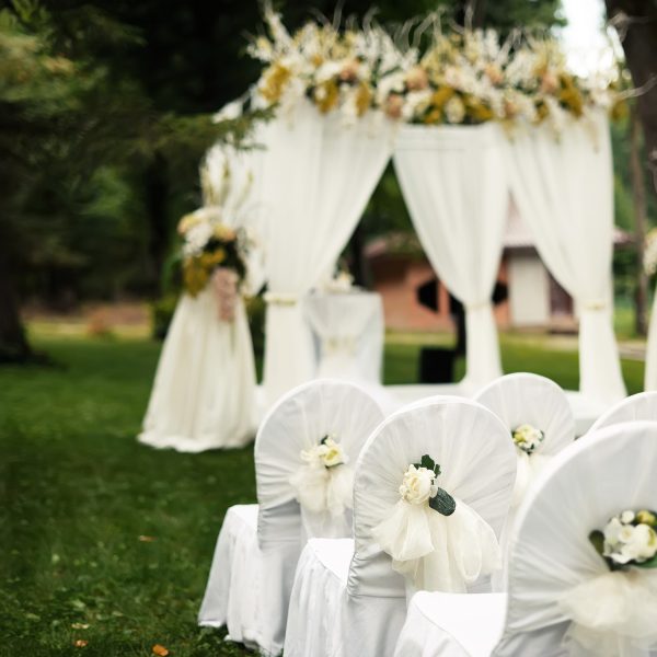 Stylish Wedding reception ceremony outside